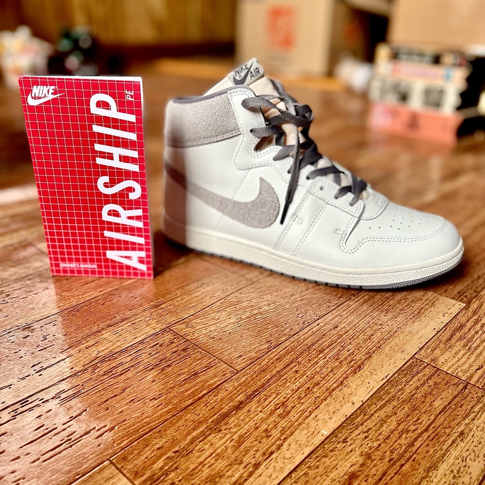 Nike Air Ship